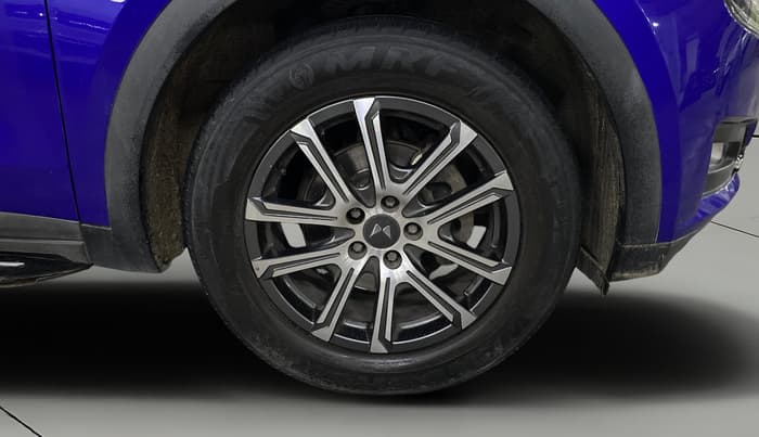 2021 Mahindra XUV700 AX 7 LUXURY D AT 7 STR, Diesel, Automatic, 54,384 km, Right Front Wheel