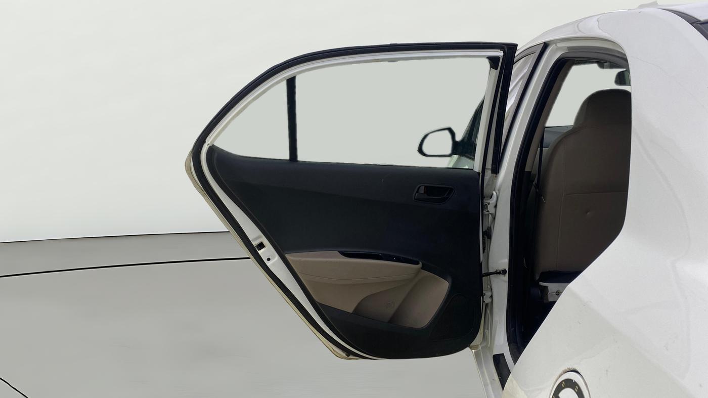 2019 Hyundai Xcent S 1.2, CNG, Manual, 1,18,243 km, LHS Rear Door