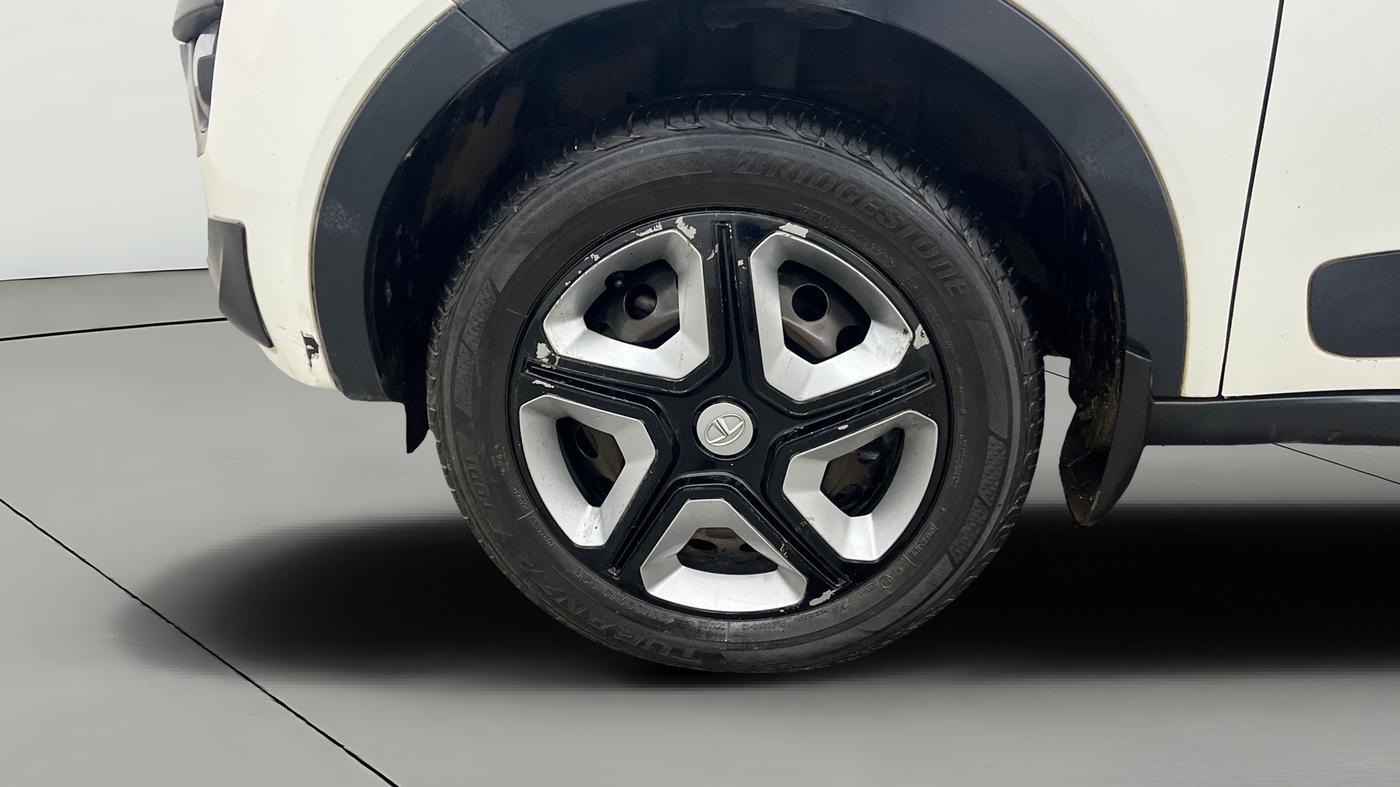 2019 Tata NEXON XZ DIESEL, Diesel, Manual, 88,905 km, Left Front Wheel