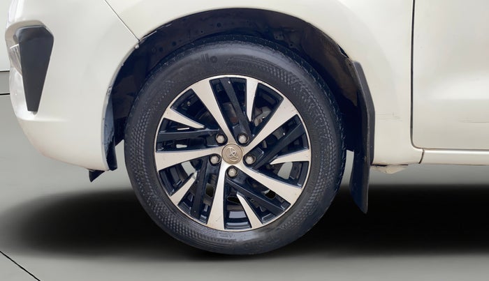 2022 Toyota Innova Crysta 2.4 ZX AT 7 STR, Diesel, Automatic, 86,716 km, Left Front Wheel