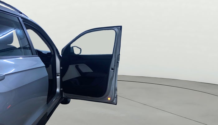 2021 Skoda KUSHAQ ACTIVE 1.0L TSI MT, Petrol, Manual, 59,379 km, RHS Front Door