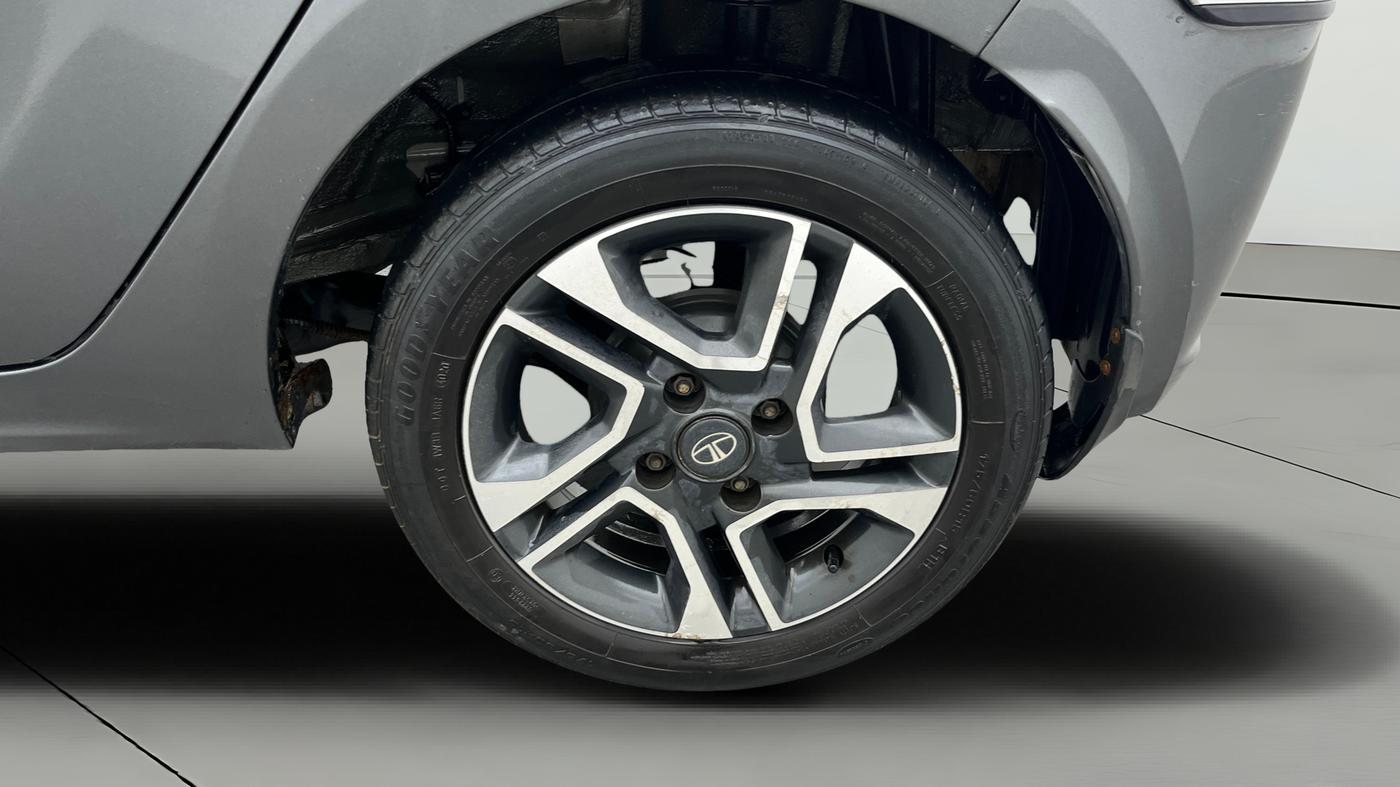 2020 Tata Tiago XZA PLUS PETROL, Petrol, Automatic, 31,205 km, Left Rear Wheel