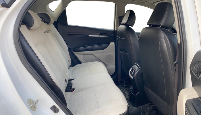 2020 KIA SONET HTX 1.0 IMT, Petrol, Manual, 38,690 km, Right Side Rear Door Cabin