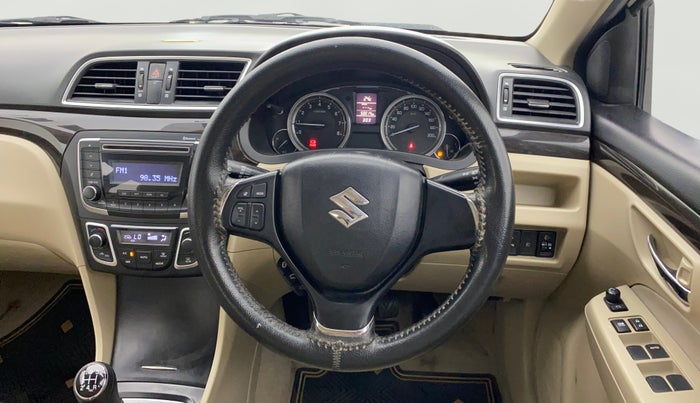 2016 Maruti Ciaz ZXI, Petrol, Manual, 49,976 km, Steering Wheel Close Up