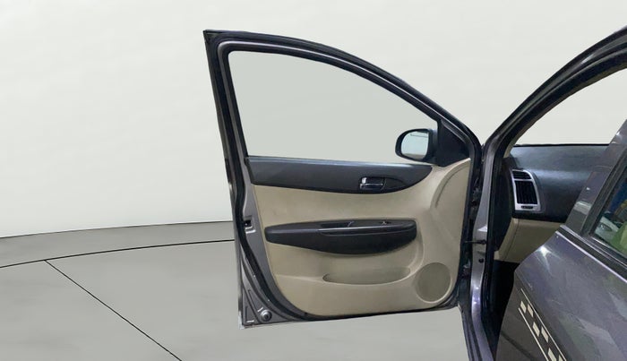 2014 Hyundai i20 SPORTZ 1.2, Petrol, Manual, 57,659 km, LHS Front Door