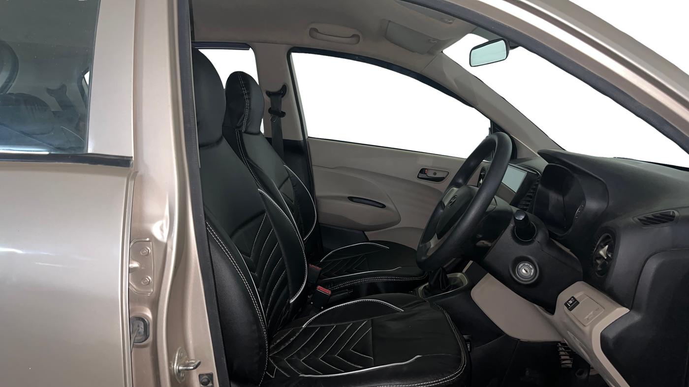 2019 Hyundai NEW SANTRO ERA, CNG, Manual, 60,095 km, Right Side Front Door Cabin