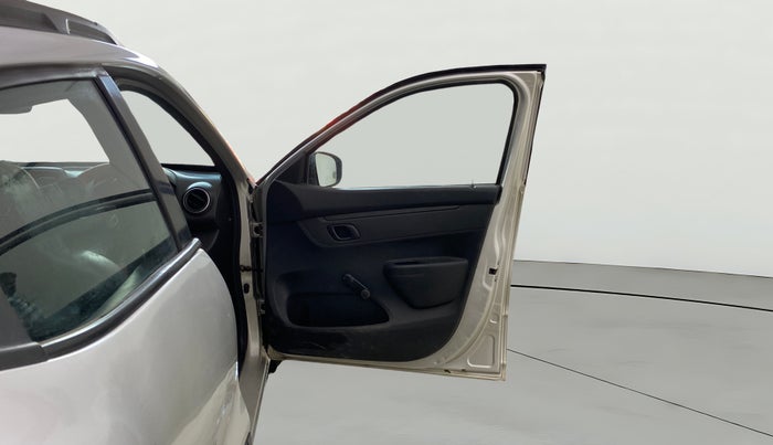 2017 Renault Kwid RXL, Petrol, Manual, 63,538 km, RHS Front Door