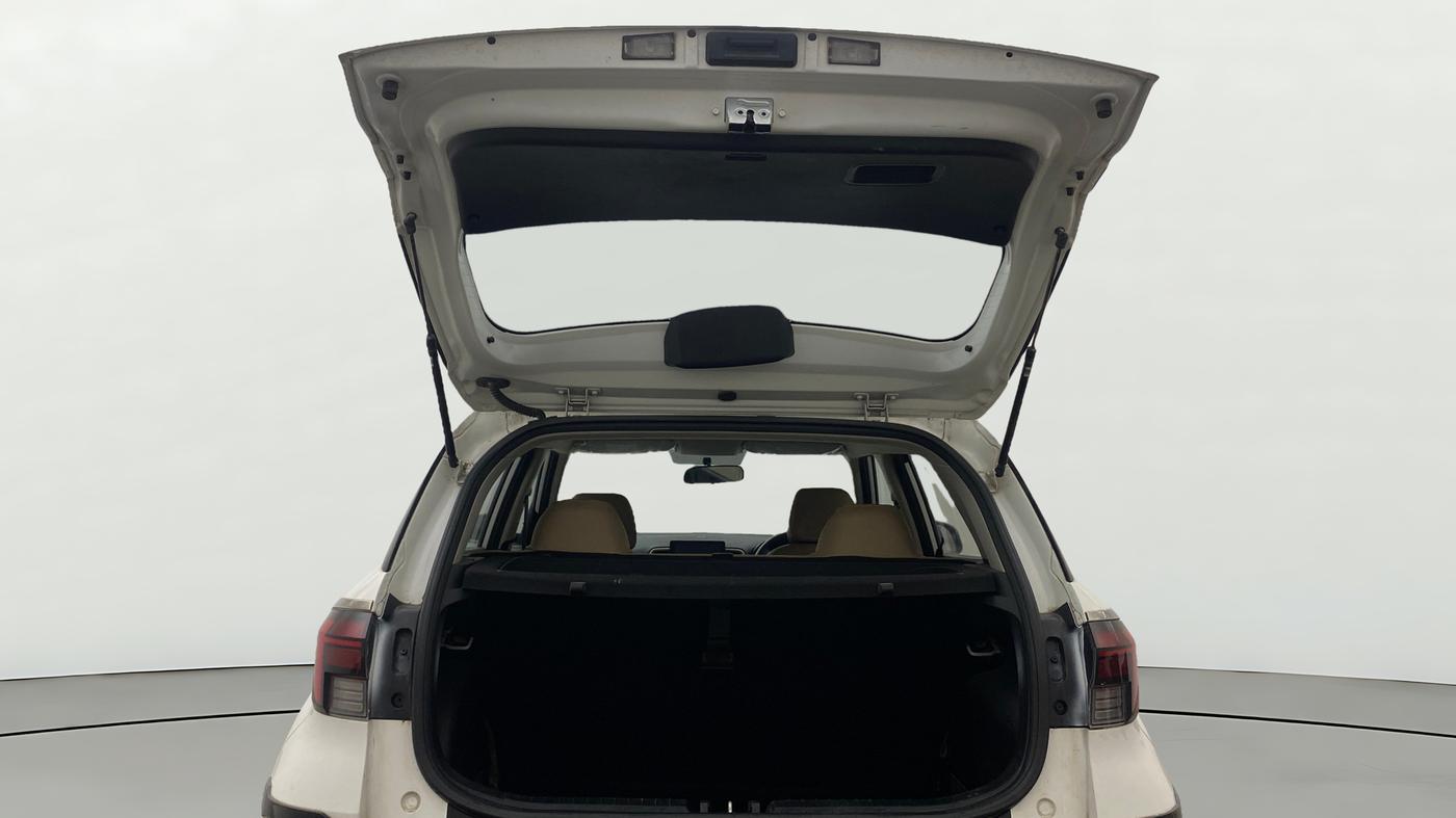 2022 Hyundai VENUE S 1.2, Petrol, Manual, 29,500 km, Boot Door Open