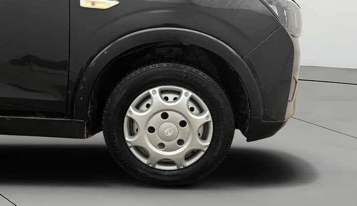 2021 Mahindra XUV300 W4 1.2 PETROL, Petrol, Manual, 63,929 km, Right Front Wheel