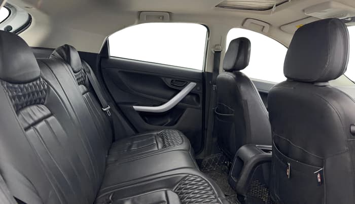 2022 Tata NEXON XM SUNROOF PETROL, Petrol, Manual, 24,073 km, Right Side Rear Door Cabin