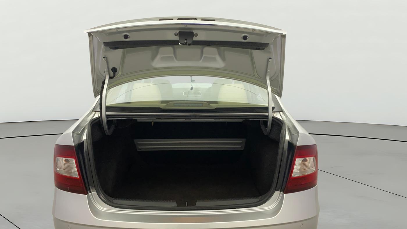 2019 Skoda Rapid STYLE 1.5 TDI AT, Diesel, Automatic, 95,582 km, Boot Door Open