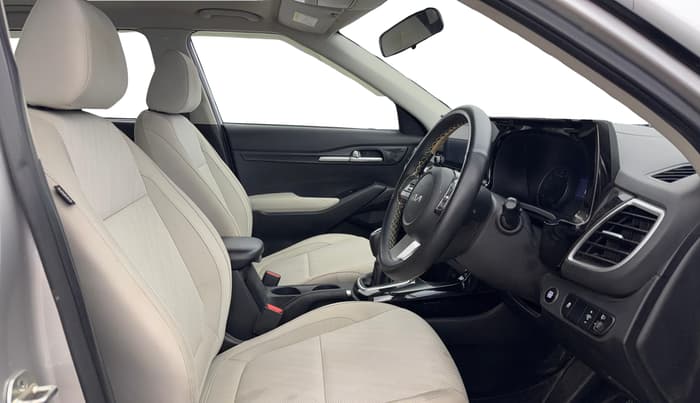 2023 KIA SELTOS HTK PLUS 1.5 IMT, Petrol, Manual, 52,754 km, Right Side Front Door Cabin
