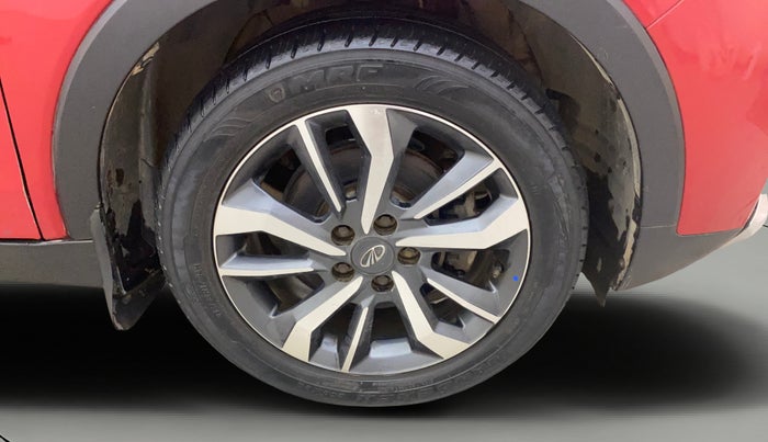 2021 Mahindra XUV300 W8 (O) 1.2 PETROL AMT, Petrol, Automatic, 59,338 km, Right Front Wheel