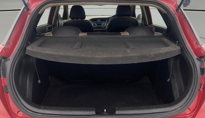 2015 Hyundai Elite i20 SPORTZ 1.4 (O) CRDI, Diesel, Manual, 71,812 km, Boot Open Zoomed View