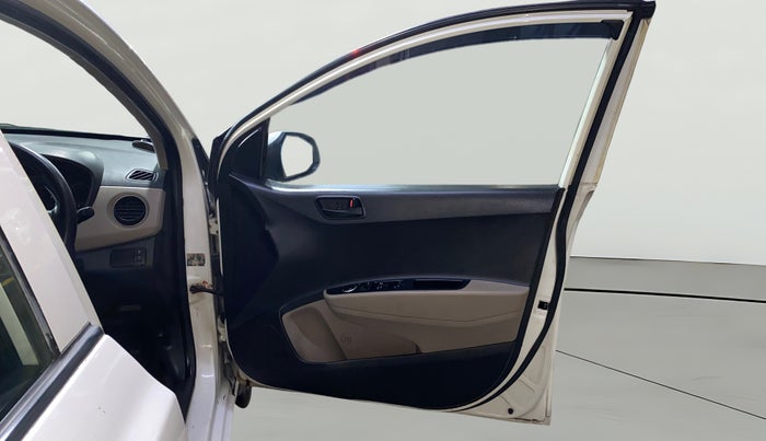 2014 Hyundai Grand i10 MAGNA 1.1 CRDI, Diesel, Manual, 66,215 km, RHS Front Door