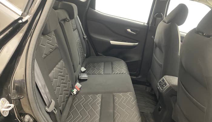 2021 Nissan MAGNITE XV PREMIUM TURBO CVT, Petrol, Automatic, 22,603 km, Right Side Rear Door Cabin