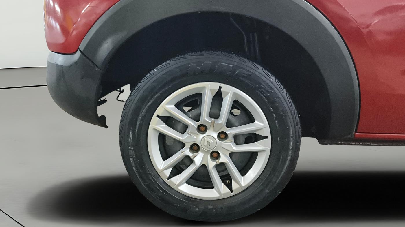 2019 Renault TRIBER RXL MT, Petrol, Manual, 99,757 km, Right Rear Wheel