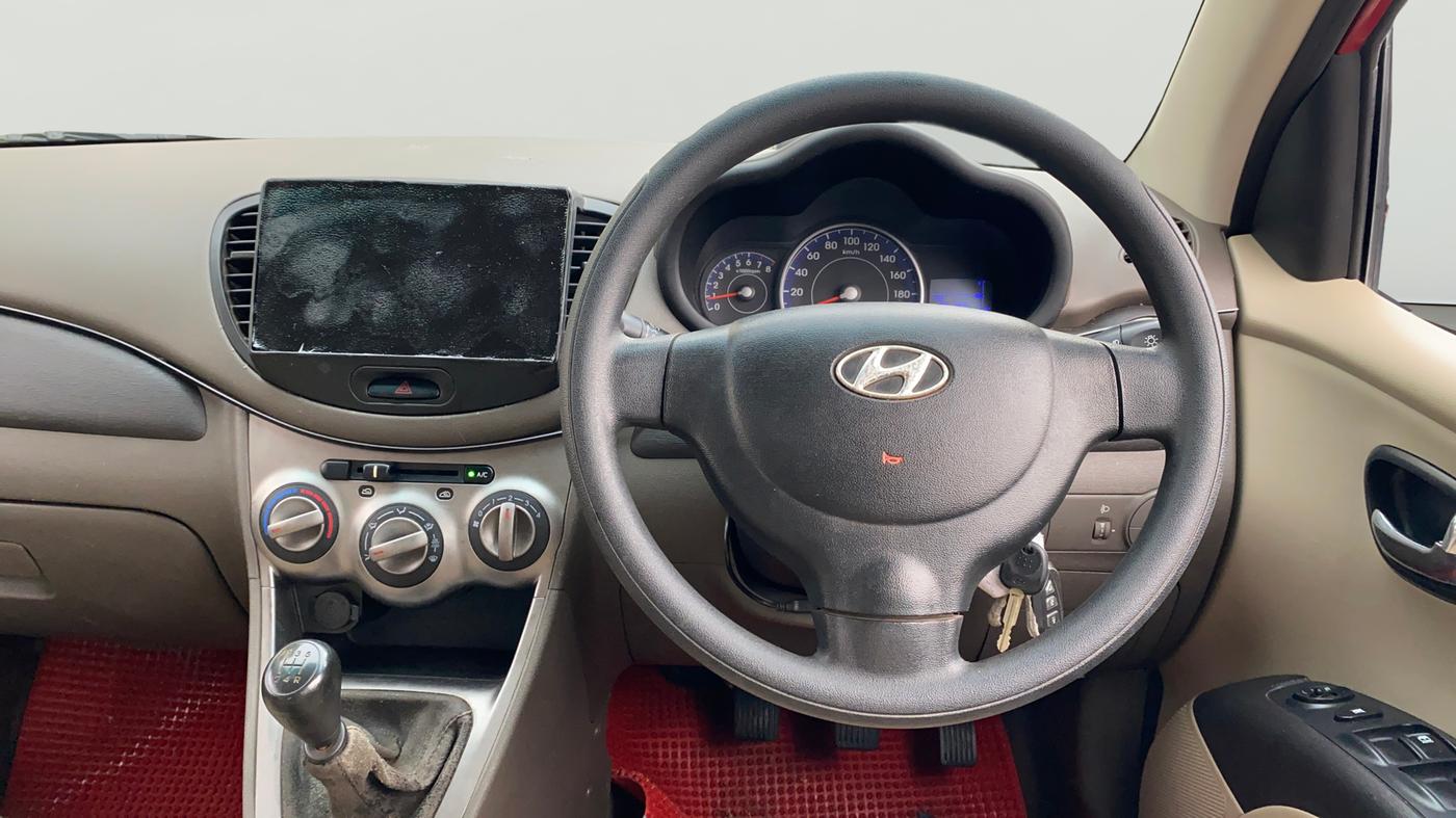 2012 Hyundai i10 MAGNA 1.2, Petrol, Manual, 29,438 km, Steering Wheel Close Up