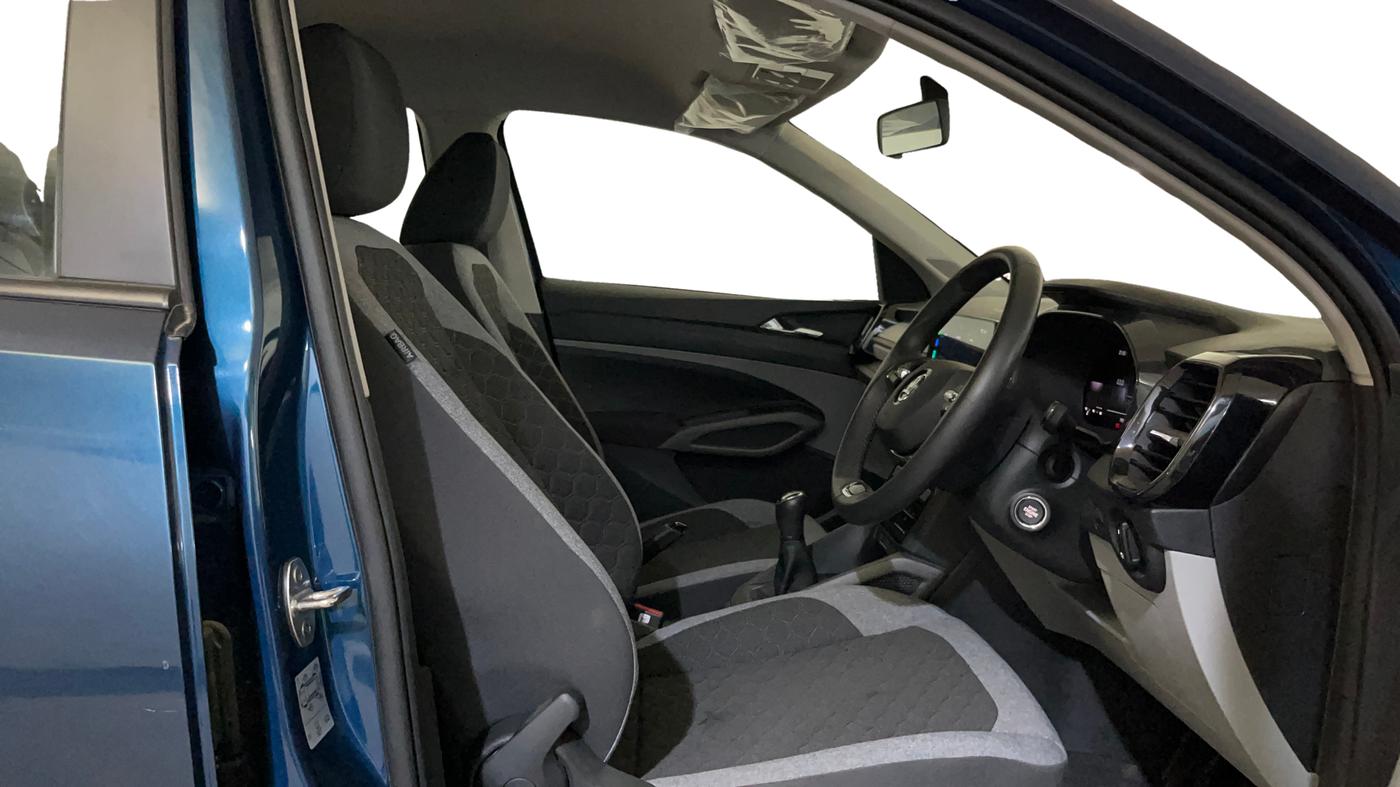 2025 Skoda Kylaq Signature Plus, Petrol, Manual, 7,939 km, Right Side Front Door Cabin
