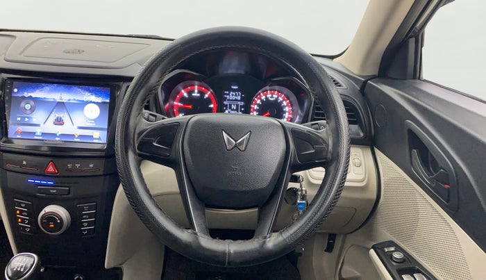 2022 Mahindra XUV300 W4 1.5 DIESEL, Diesel, Manual, 49,824 km, Steering Wheel Close Up