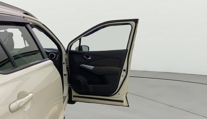 2021 Nissan Kicks XV 1.5, Petrol, Manual, 35,258 km, RHS Front Door