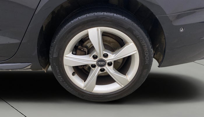 2021 Audi A4 40 TFSI TECHNOLOGY, Petrol, Automatic, 62,701 km, Left Rear Wheel