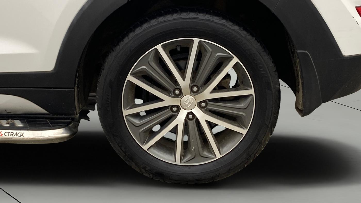 2019 Hyundai Tucson GLS 2WD AT PETROL, Petrol, Automatic, 1,12,737 km, Left Rear Wheel
