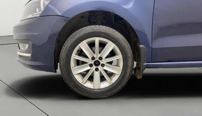 2015 Volkswagen Vento HIGHLINE PETROL AT, Petrol, Automatic, 64,067 km, Left Front Wheel