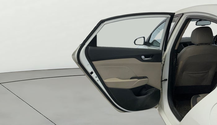 2018 Hyundai Verna 1.6 VTVT SX, Petrol, Manual, 67,466 km, LHS Rear Door