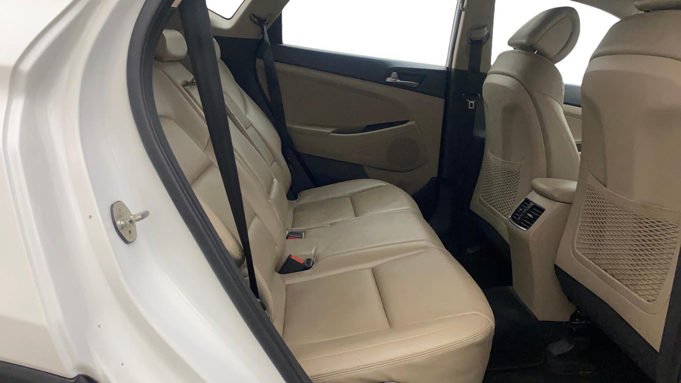 2019 Hyundai Tucson GL (O) 2WD AT PETROL, Petrol, Automatic, 1,14,846 km, Right Side Rear Door Cabin