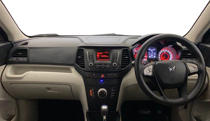 2022 Mahindra XUV300 W6 1.2 PETROL AMT, Petrol, Automatic, 35,398 km, Dashboard
