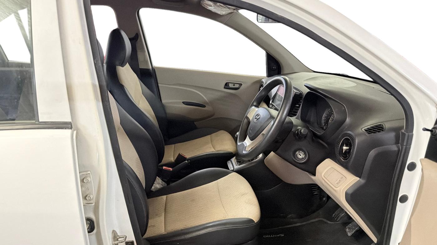 2019 Hyundai NEW SANTRO ERA, Petrol, Manual, 67,220 km, Right Side Front Door Cabin