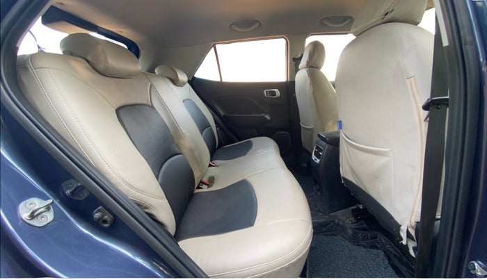 2021 Hyundai VENUE S+ 1.2, Petrol, Manual, 21,205 km, Right Side Rear Door Cabin