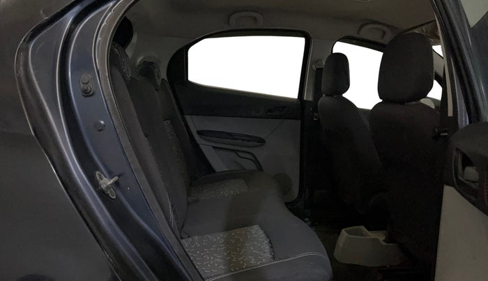 2022 Tata Tiago XM CNG, CNG, Manual, 84,677 km, Right Side Rear Door Cabin