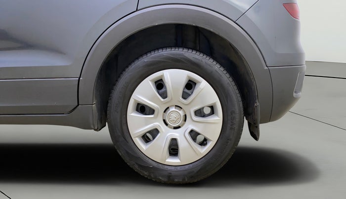 2022 Skoda KUSHAQ ACTIVE 1.0L TSI MT, Petrol, Manual, 41,024 km, Left Rear Wheel