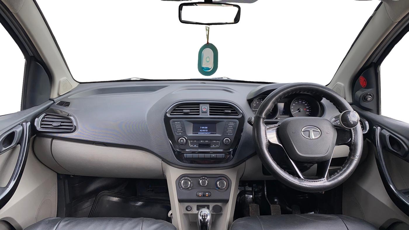 2018 Tata Tiago XT PETROL, Petrol, Manual, 73,023 km, Dashboard