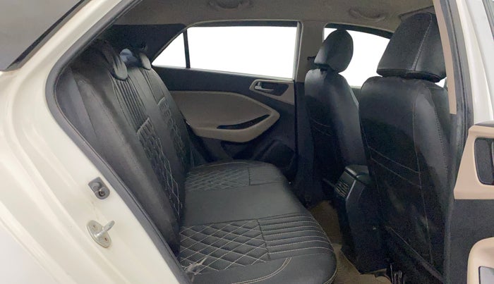 2016 Hyundai Elite i20 MAGNA 1.2, Petrol, Manual, 55,738 km, Right Side Rear Door Cabin