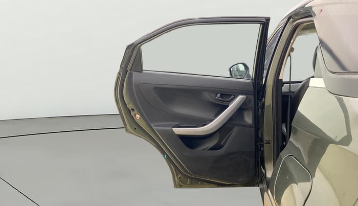 2022 Tata NEXON XM PETROL, CNG, Manual, 58,392 km, LHS Rear Door