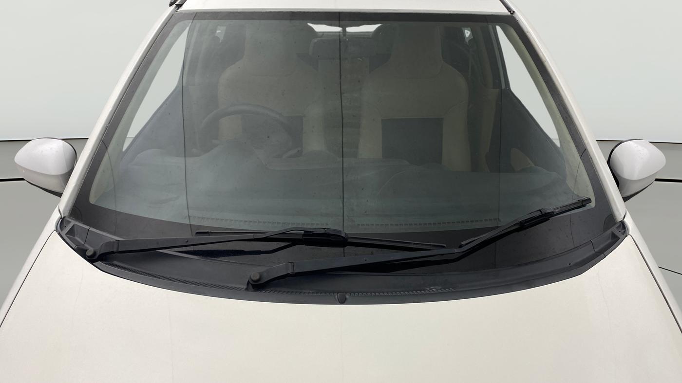 2014 Honda Brio V MT, Petrol, Manual, 85,790 km, Front Windshield