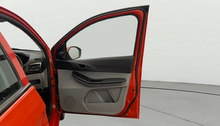 2021 Tata Tiago XT PETROL, CNG, Manual, 57,456 km, RHS Front Door