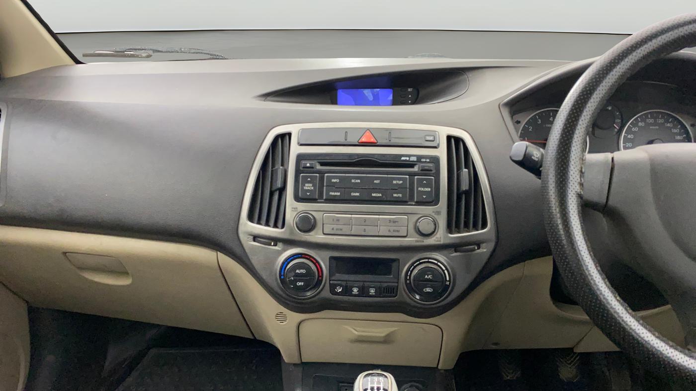 2013 Hyundai i20 MAGNA 1.2, CNG, Manual, 92,721 km, Air Conditioner