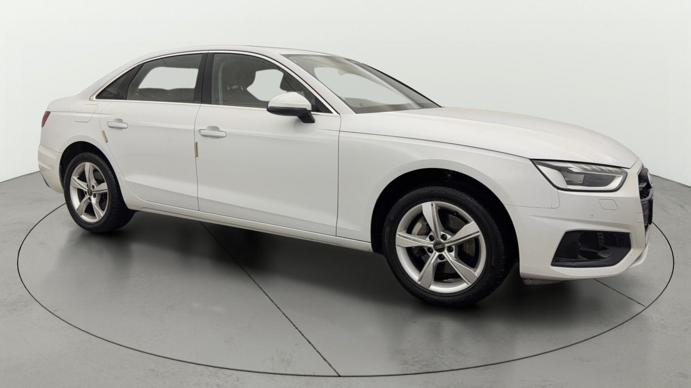 2024 Audi A4 40 TFSI Premium, Petrol, Automatic, 15,636 km, SRP