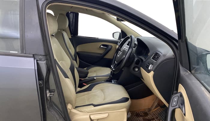 2016 Volkswagen Ameo HIGHLINE DSG 1.5 DIESEL , Diesel, Automatic, 56,857 km, Right Side Front Door Cabin