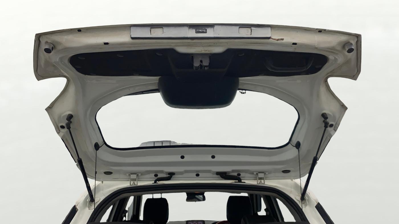 2023 Tata PUNCH CREATIVE  MT, Petrol, Manual, 72,599 km, Boot Door Open