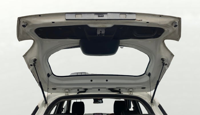 2023 Tata PUNCH CREATIVE  MT, Petrol, Manual, 72,599 km, Boot Door Open