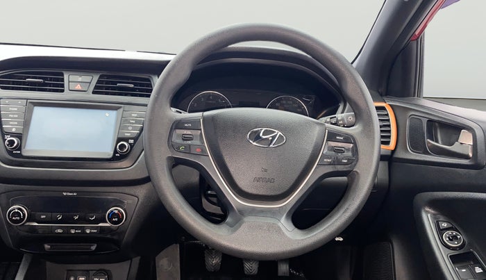 2017 Hyundai Elite i20 ASTA 1.2 DUAL TONE, Petrol, Manual, 1,00,868 km, Steering Wheel Close Up