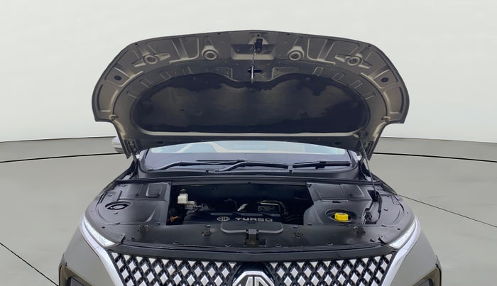 2023 MG HECTOR PLUS SHARP PRO 1.5 PETROL TURBO CVT 7 STR, Petrol, Automatic, 49,775 km, Open Bonet