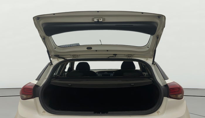 2019 Hyundai Elite i20 ASTA 1.4 CRDI (O), Diesel, Manual, 1,14,342 km, Boot Door Open