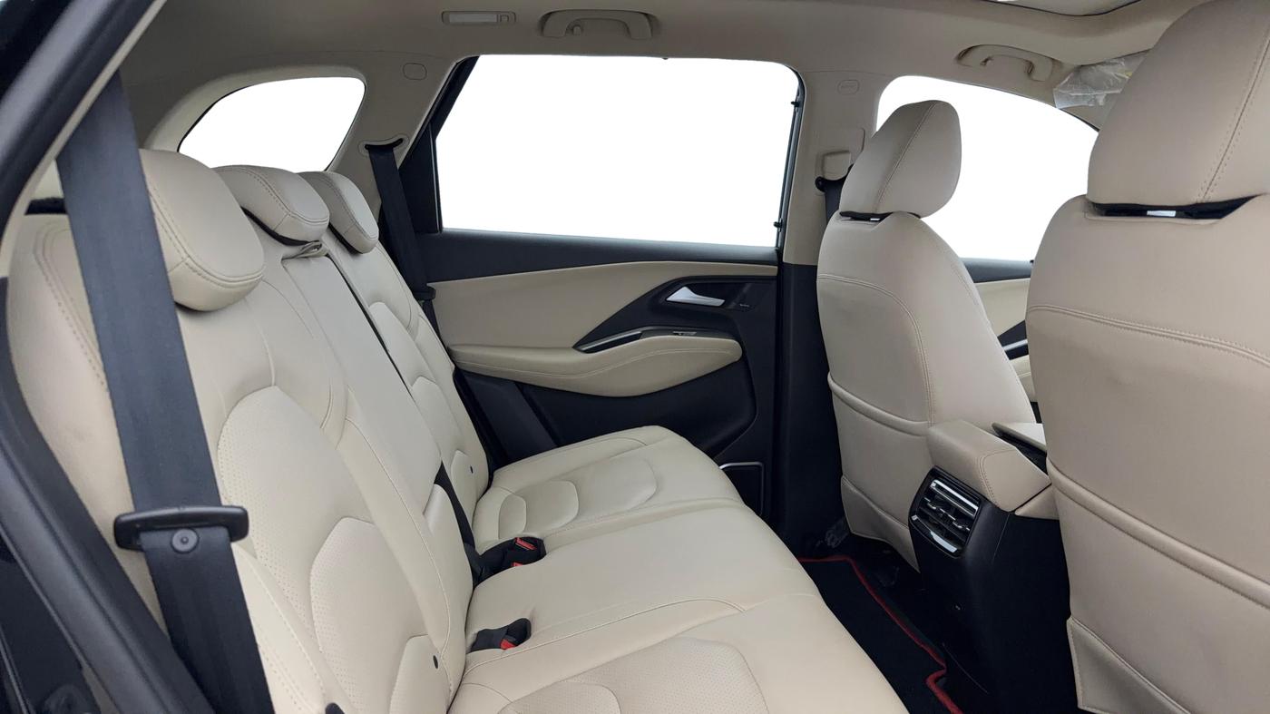 2024 MG HECTOR SAVVY PRO 1.5 TURBO CVT PETROL, Petrol, Automatic, 18,232 km, Right Side Rear Door Cabin
