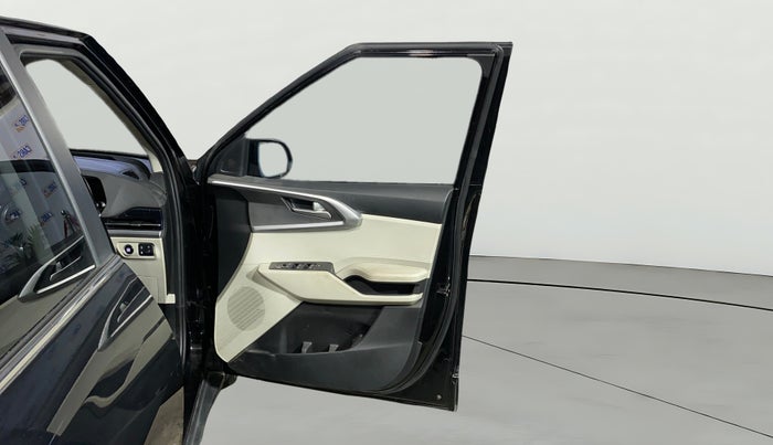 2023 KIA CARENS PRESTIGE PLUS 1.5 PETROL DCT 7 STR, Petrol, Automatic, 12,078 km, RHS Front Door